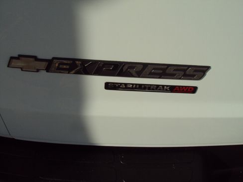 Used 2013 Chevrolet Express 1500 LS image 32
