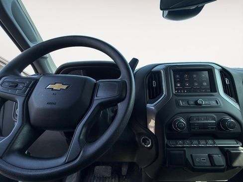 Certified 2024 Chevrolet Silverado 1500 Custom AWD/4WD image 12