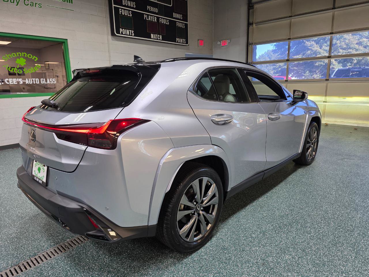 Used 2024 Lexus UX 250h F Sport FWD image 6