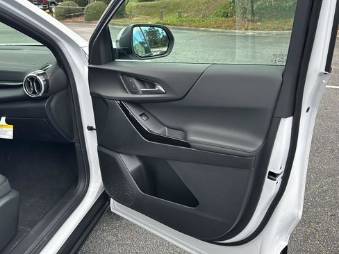 New 2026 Chevrolet Equinox LT w/ Convenience Package II image 12