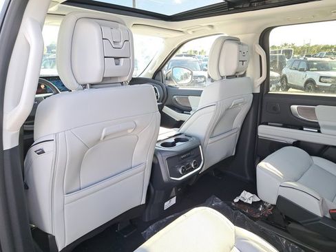 New 2026 Ford Expedition Max Platinum w/ Platinum Ultimate Package image 12