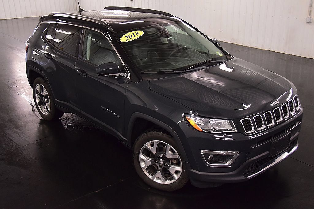 Used 2018 Jeep Compass Limited w/ Navigation Group AWD/4WD image 11