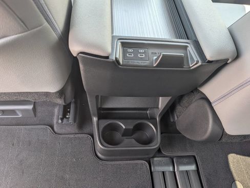 New 2026 Toyota Sienna XLE FWD image 25