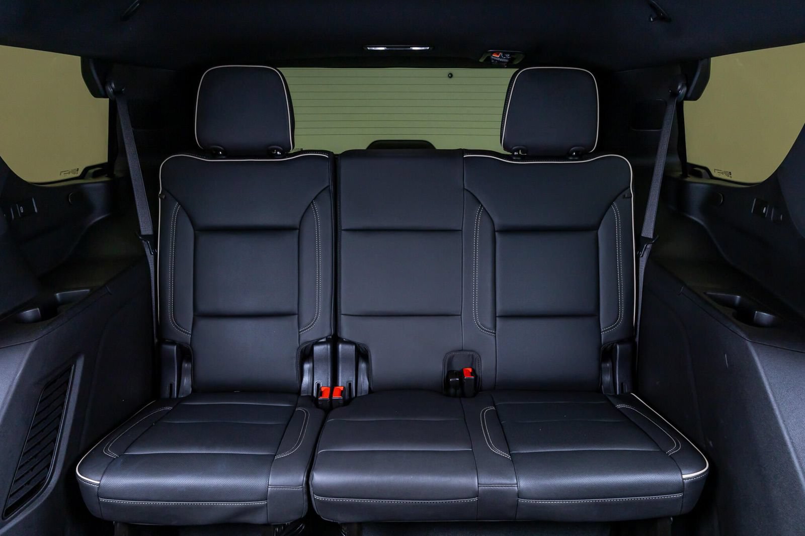 Used 2025 GMC Yukon Elevation AWD/4WD image 39