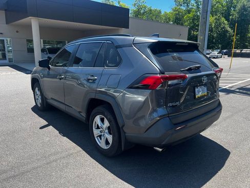 Used 2019 Toyota RAV4 XLE w/ All Weather Liner Package AWD/4WD image 5