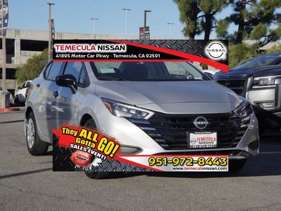 New 2025 Nissan Versa S w/ Trunk Package