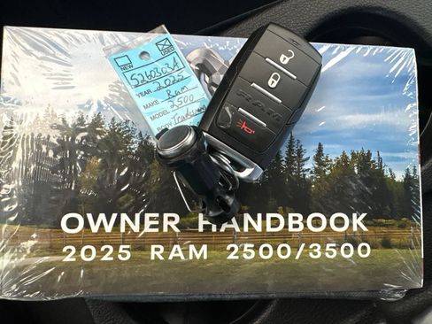 Used 2025 RAM 2500 Tradesman AWD/4WD image 30