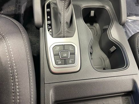 New 2026 Nissan Frontier SV w/ All-Weather Content Package AWD/4WD image 11
