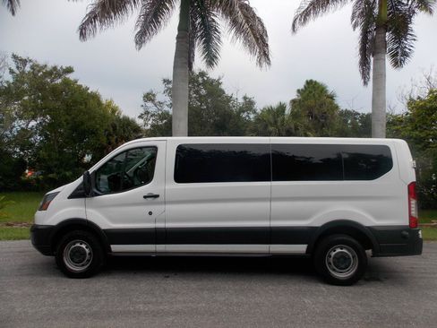 Used 2016 Ford Transit 350 XL RWD image 5