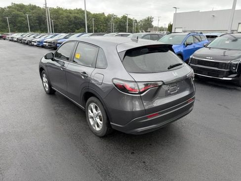 Used 2024 Honda HR-V LX image 2