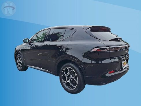 Used 2025 Alfa Romeo Tonale AWD/4WD image 11