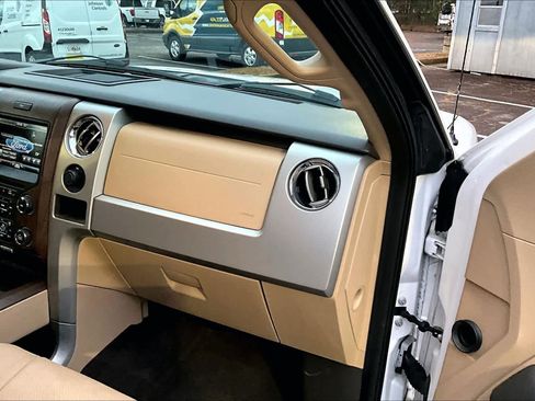 Used 2014 Ford F150 Lariat w/ Equipment Group 502A Luxury image 18