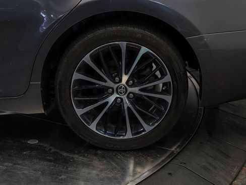 Used 2019 Toyota Camry SE w/ Protection Package (Q2) FWD image 10