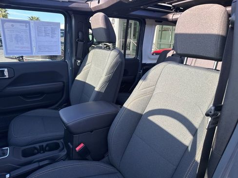 Certified 2025 Jeep Wrangler Unlimited Sahara w/ Safety Group image 16