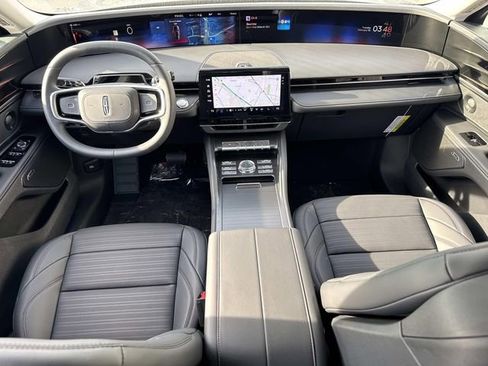 New 2026 Lincoln Nautilus Reserve image 16