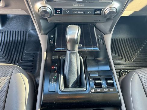 Used 2021 Lexus GX 460 Premium w/ Premium Package image 24