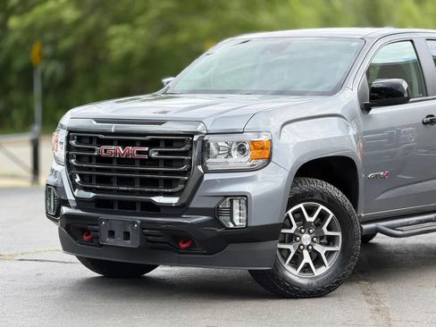 Used 2022 GMC Canyon AT4 w/ Driver Alert Package AWD/4WD image 5