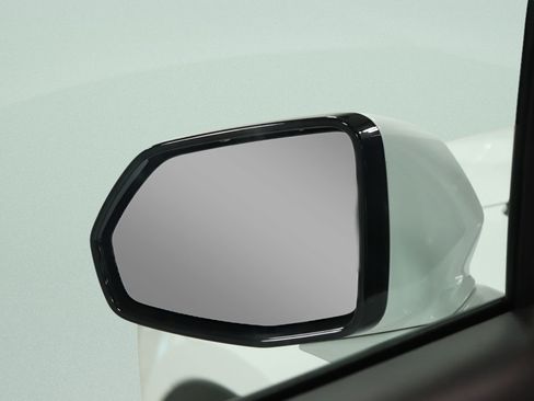 Used 2025 Chevrolet Blazer LT FWD image 23