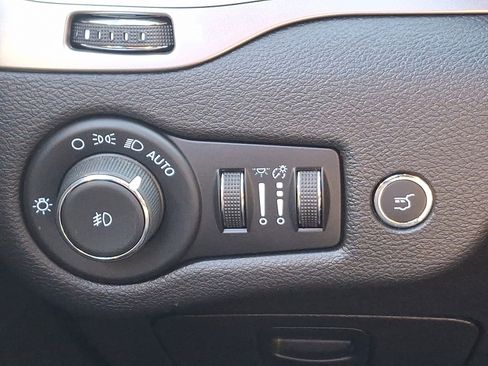 Certified 2021 Jeep Cherokee Latitude Lux 80th Anniv w/ Quick Order Package 26U 80TH image 23