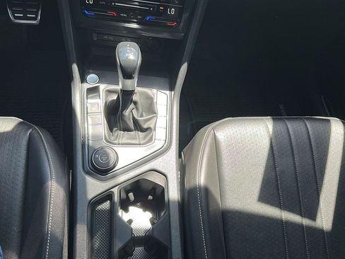 Used 2022 Volkswagen Tiguan SE R-Line AWD/4WD image 27
