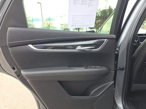 Used 2021 Cadillac XT5 Premium Luxury image 16