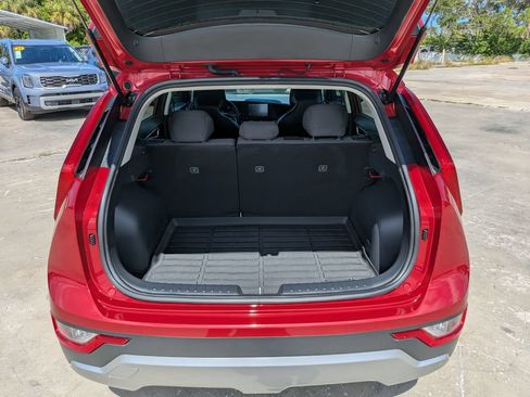 Certified 2025 Kia Niro LX FWD image 12