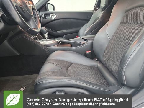 Used 2019 Nissan 370Z Touring RWD image 20