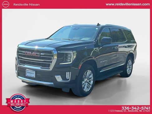 Used 2024 GMC Yukon SLT AWD/4WD image 1