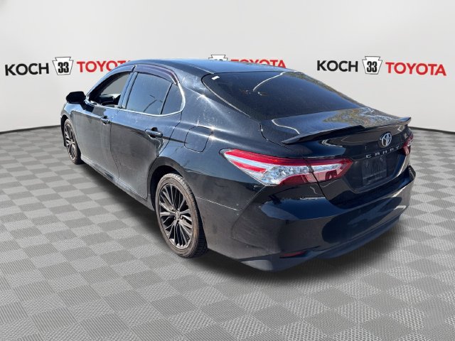 Used 2018 Toyota Camry XLE FWD image 6