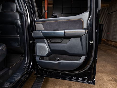 Used 2024 Ford F350 Platinum image 38