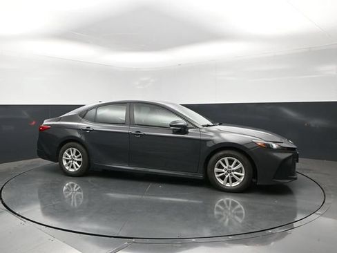 Used 2025 Toyota Camry Hybrid FWD image 6
