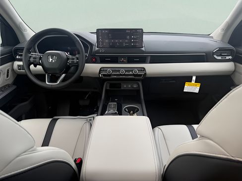 New 2026 Honda Pilot Touring image 17