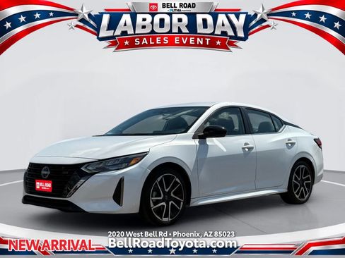 Used 2025 Nissan Sentra SR FWD image 1