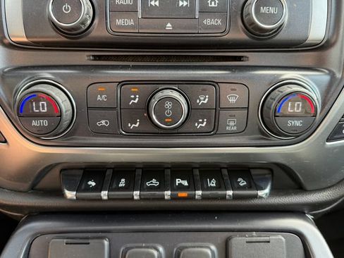 Used 2015 Chevrolet Silverado 2500 LTZ AWD/4WD image 23