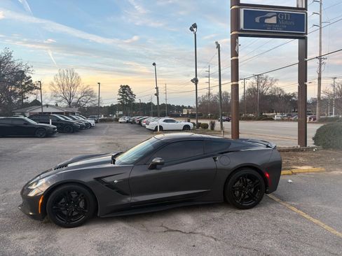Used 2017 Chevrolet Corvette Stingray Coupe w/ 1LT image 2
