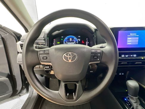 Used 2026 Toyota Camry LE FWD image 17