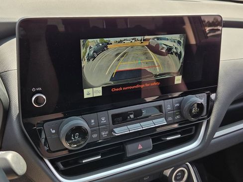 Certified 2024 Toyota Grand Highlander XLE image 21