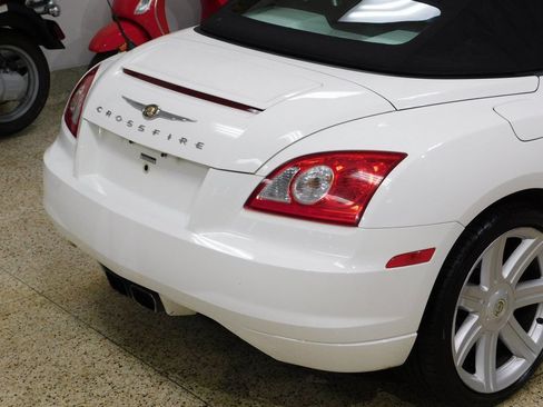 Used 2005 Chrysler Crossfire Limited RWD image 91