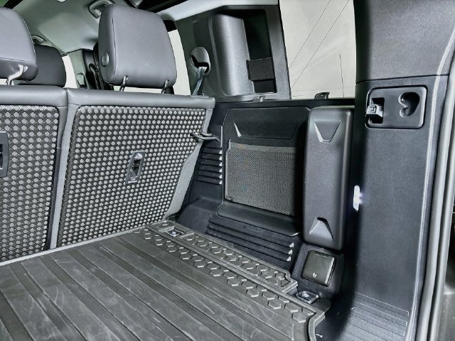 Used 2026 Land Rover Defender 110 S AWD/4WD image 26