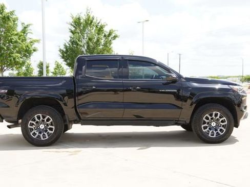 Used 2024 Chevrolet Colorado Z71 w/ Advanced Trailering Package AWD/4WD image 10