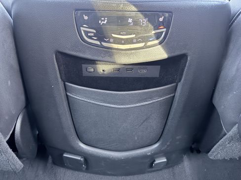 Used 2018 Cadillac Escalade Premium Luxury image 57