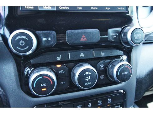 Used 2024 RAM 2500 Big Horn w/ Sport Appearance Package image 28