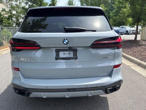 Certified 2024 BMW X5 xDrive40i w/ M Sport Package AWD/4WD image 12