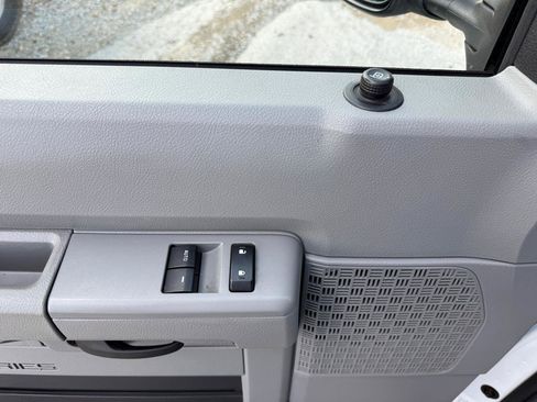 Used 2023 Ford E-350 and Econoline 350 Super Duty w/ Power Windows & Locks Group RWD image 20