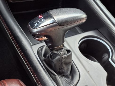 Used 2024 Dodge Durango GT RWD image 13