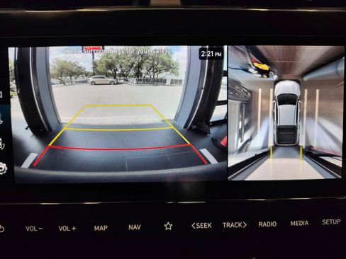 Used 2023 Hyundai Santa Cruz Limited AWD/4WD image 16