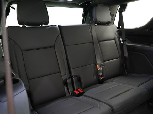 Used 2025 GMC Yukon Denali w/ Sun & Power Step Package AWD/4WD image 15