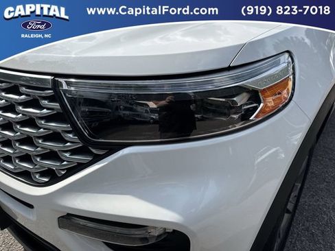 Certified 2020 Ford Explorer Platinum w/ Premium Technology Package AWD/4WD image 11