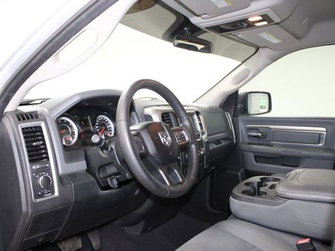 Used 2017 RAM 1500 Classic SLT AWD/4WD image 22