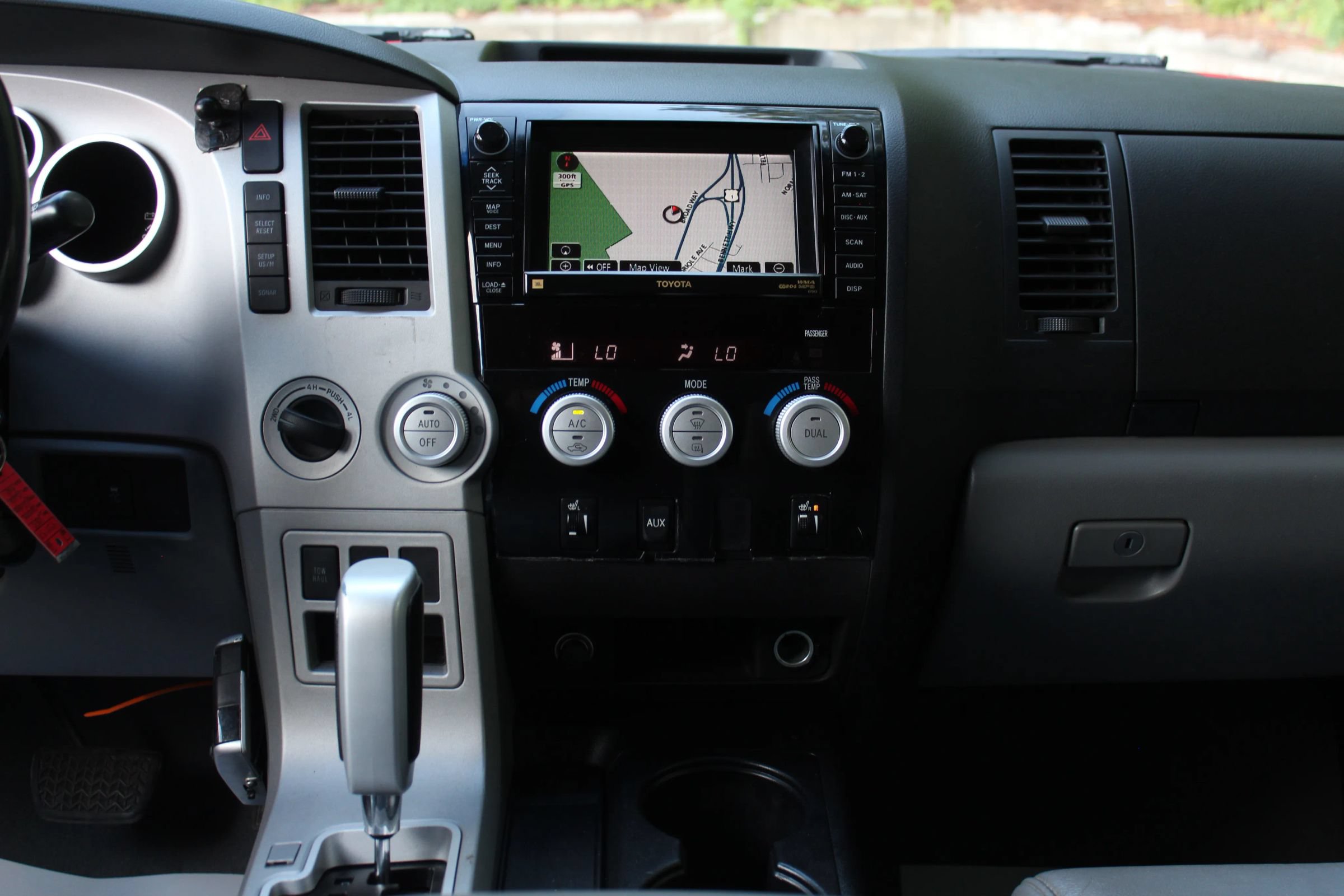 Used 2008 Toyota Tundra Limited AWD/4WD image 12